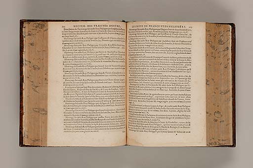 Recueil des roys de France, leurs couronne et maison / par Iean du Tillet ... En ceste derniere edition ont esté adjoustez les memoires dudit sieur ... 