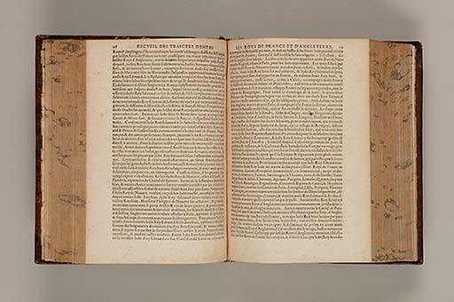 Recueil des roys de France, leurs couronne et maison / par Iean du Tillet ... En ceste derniere edition ont esté adjoustez les memoires dudit sieur ... 