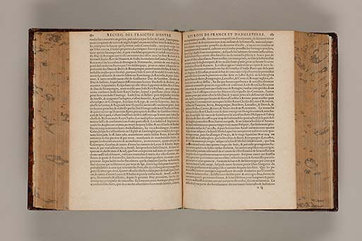 Recueil des roys de France, leurs couronne et maison / par Iean du Tillet ... En ceste derniere edition ont esté adjoustez les memoires dudit sieur ... 