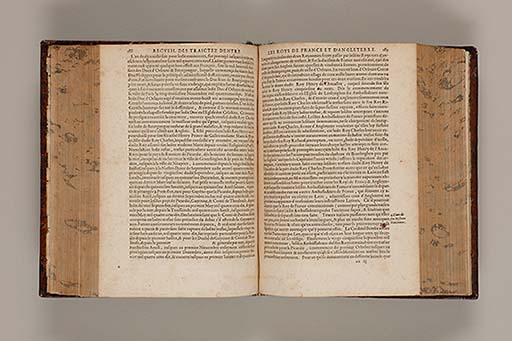 Recueil des roys de France, leurs couronne et maison / par Iean du Tillet ... En ceste derniere edition ont esté adjoustez les memoires dudit sieur ... 