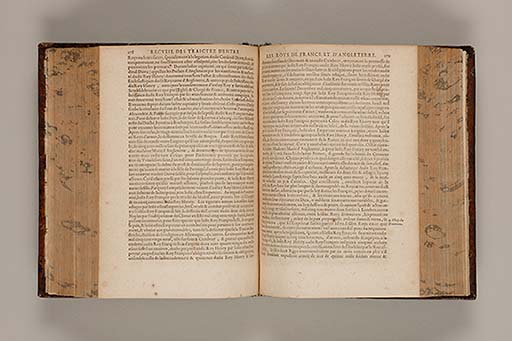 Recueil des roys de France, leurs couronne et maison / par Iean du Tillet ... En ceste derniere edition ont esté adjoustez les memoires dudit sieur ... 