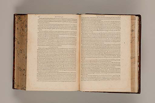 Recueil des roys de France, leurs couronne et maison / par Iean du Tillet ... En ceste derniere edition ont esté adjoustez les memoires dudit sieur ... 
